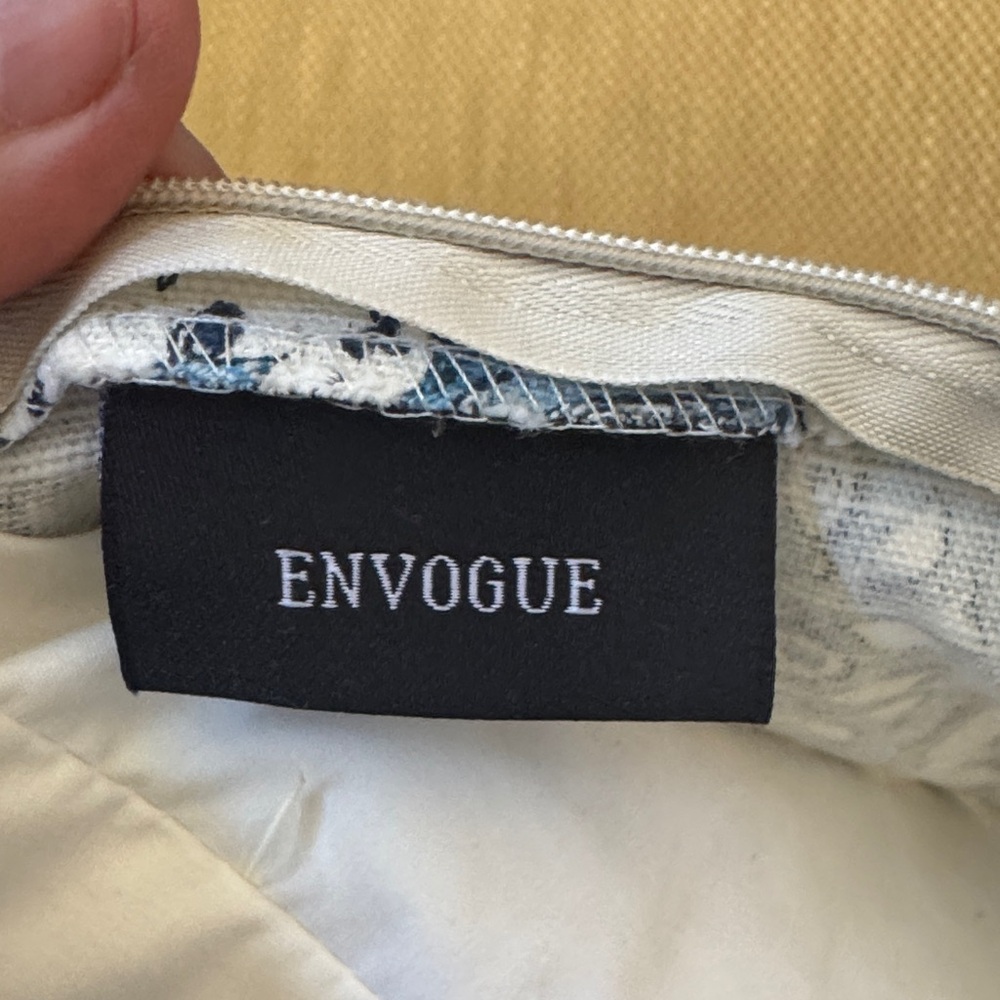 Envogue Blue and White Decorative feather Pillows set of 2 - Picture 5 of 5